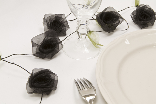 Guirlande de rose organza noir