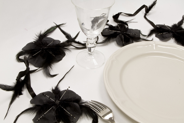Guirlande de fleurs plume noir