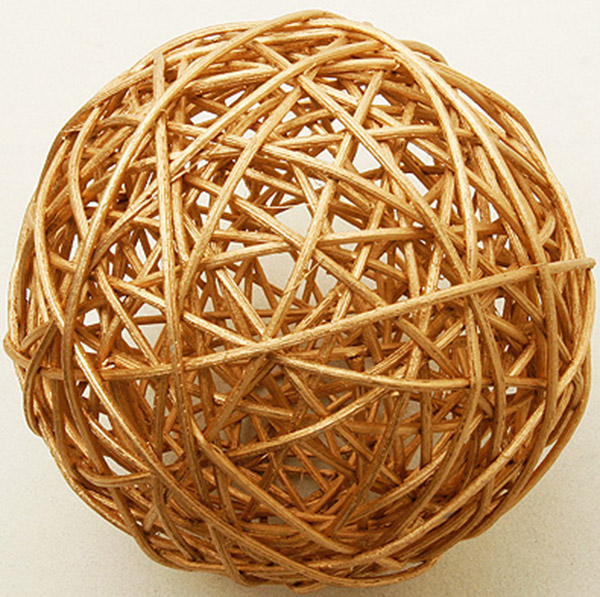 2 Boules en osier dorées 6 cm