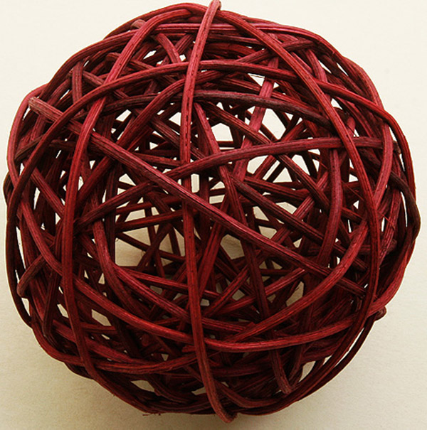 Boule en osier bordeaux (Dia. 10 cm)