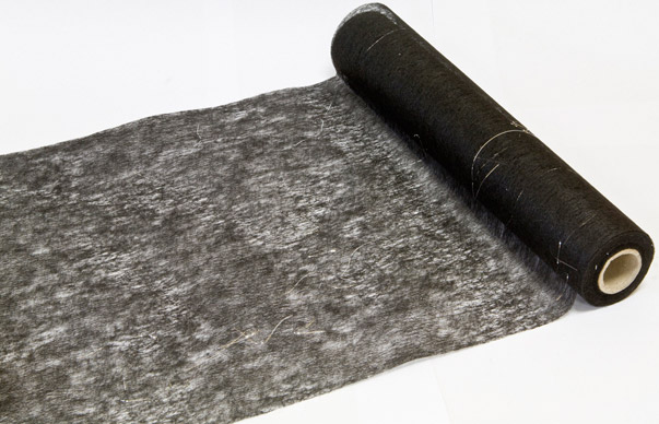 Chemin de table intissé noir avec fils de lurex doré