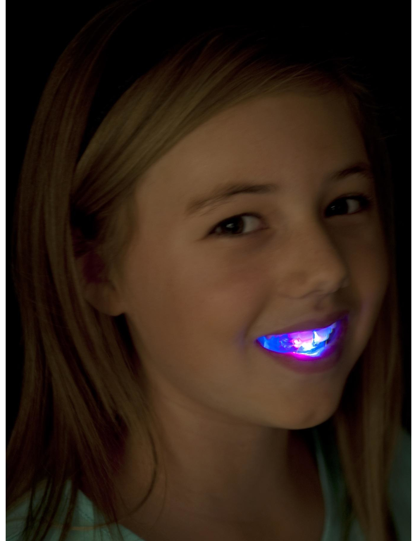 Dentier lumineux avec LED