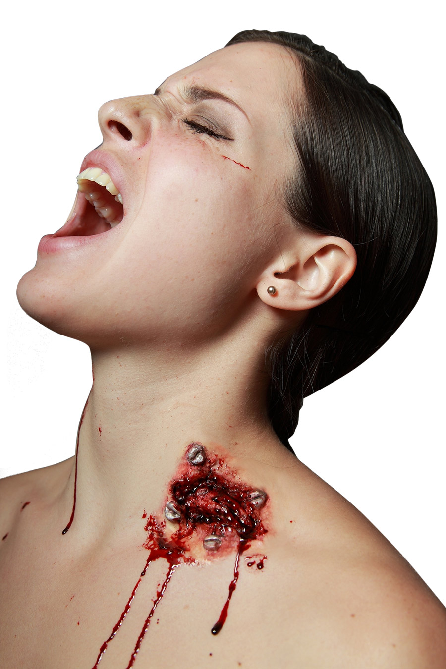 Fausse blessure avec clous plantés