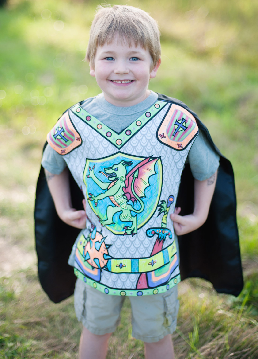 Tunique avec cape lavable à colorier chevalier dragon garçon