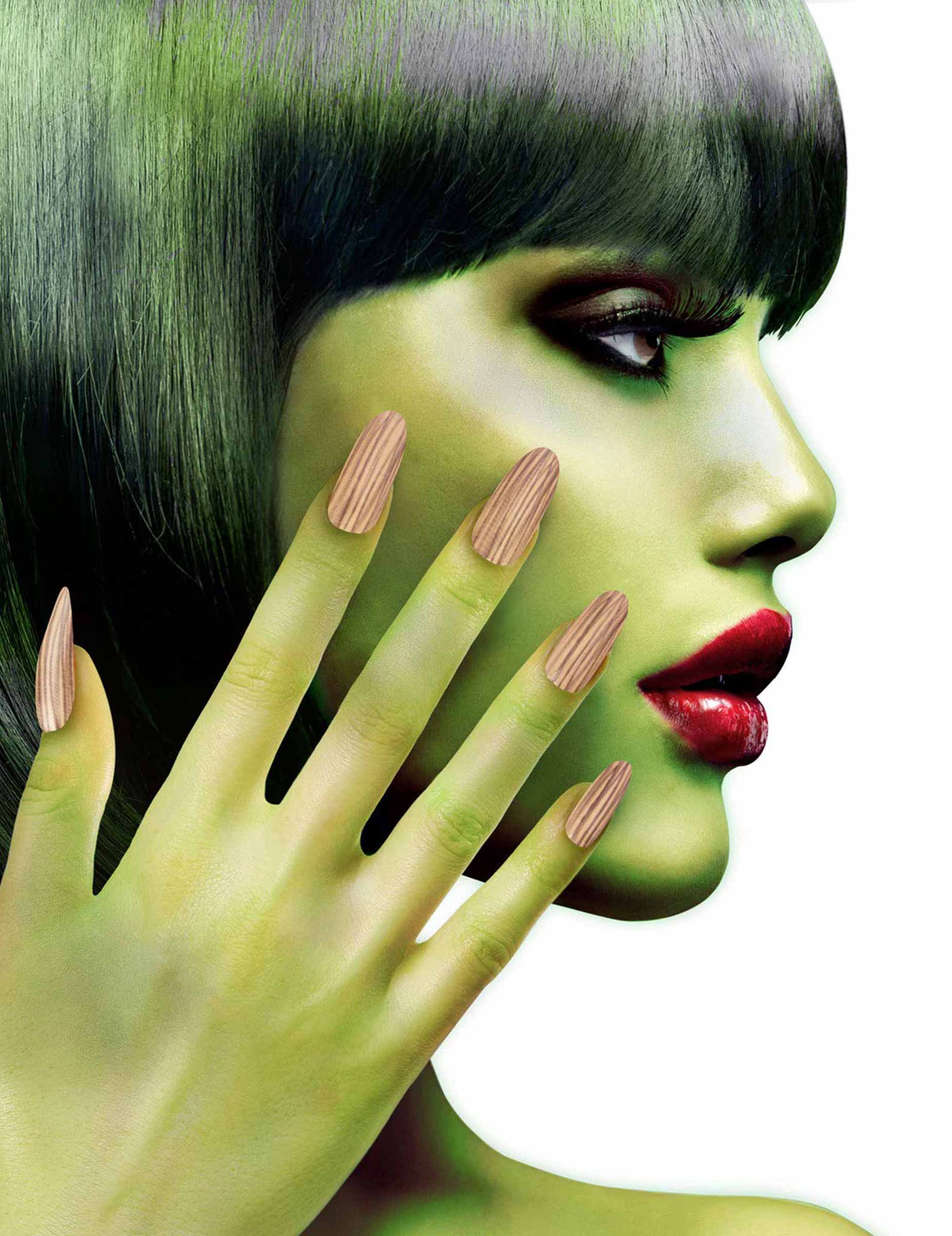 Faux ongles adhésifs zombie femme Halloween