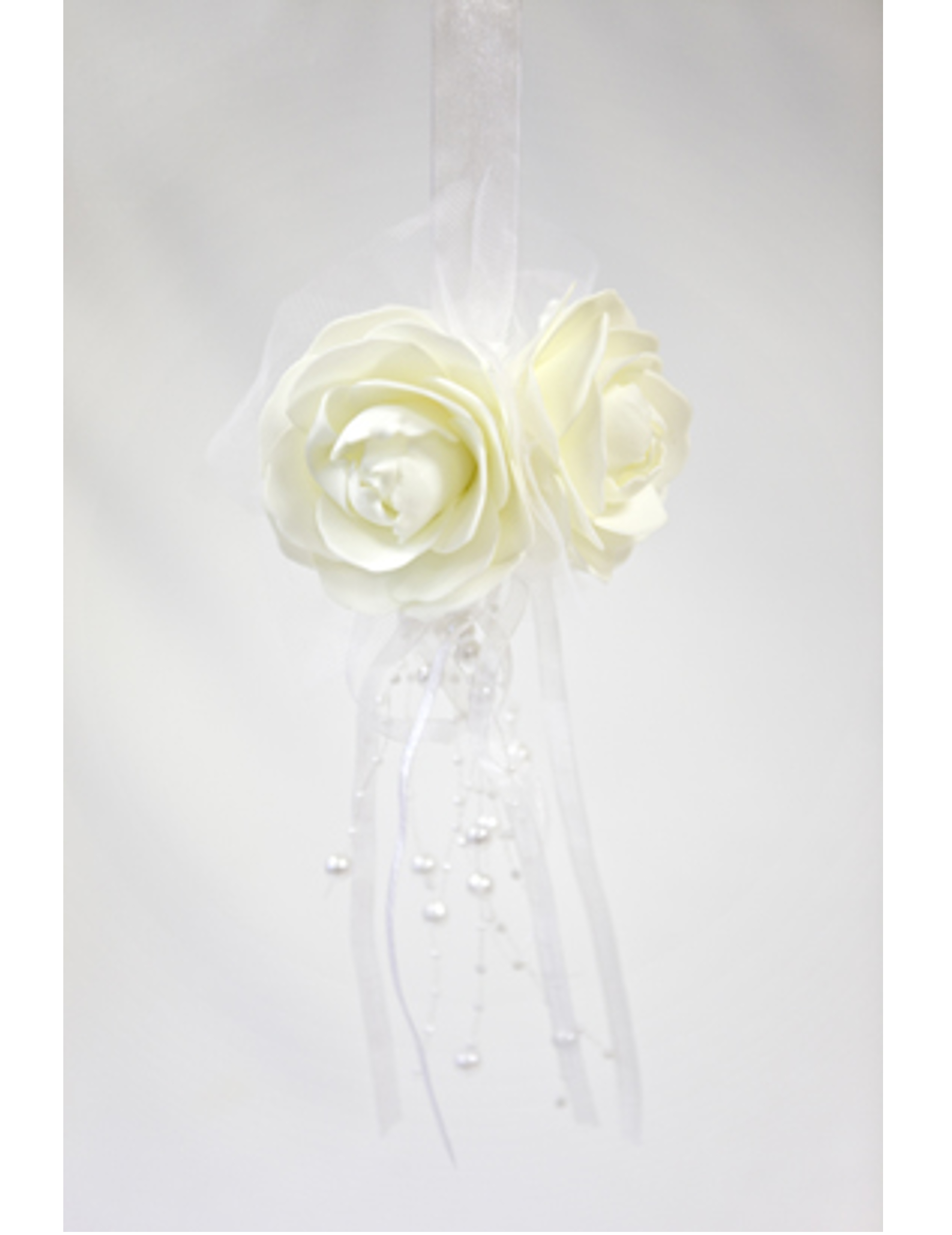 Suspension boule de roses blanches avec perles 44 x 11 cm