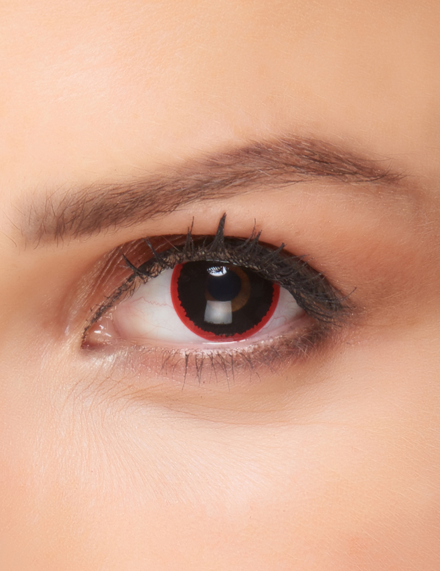 Lentilles fantaisie noire contour rouge 3 mois adulte