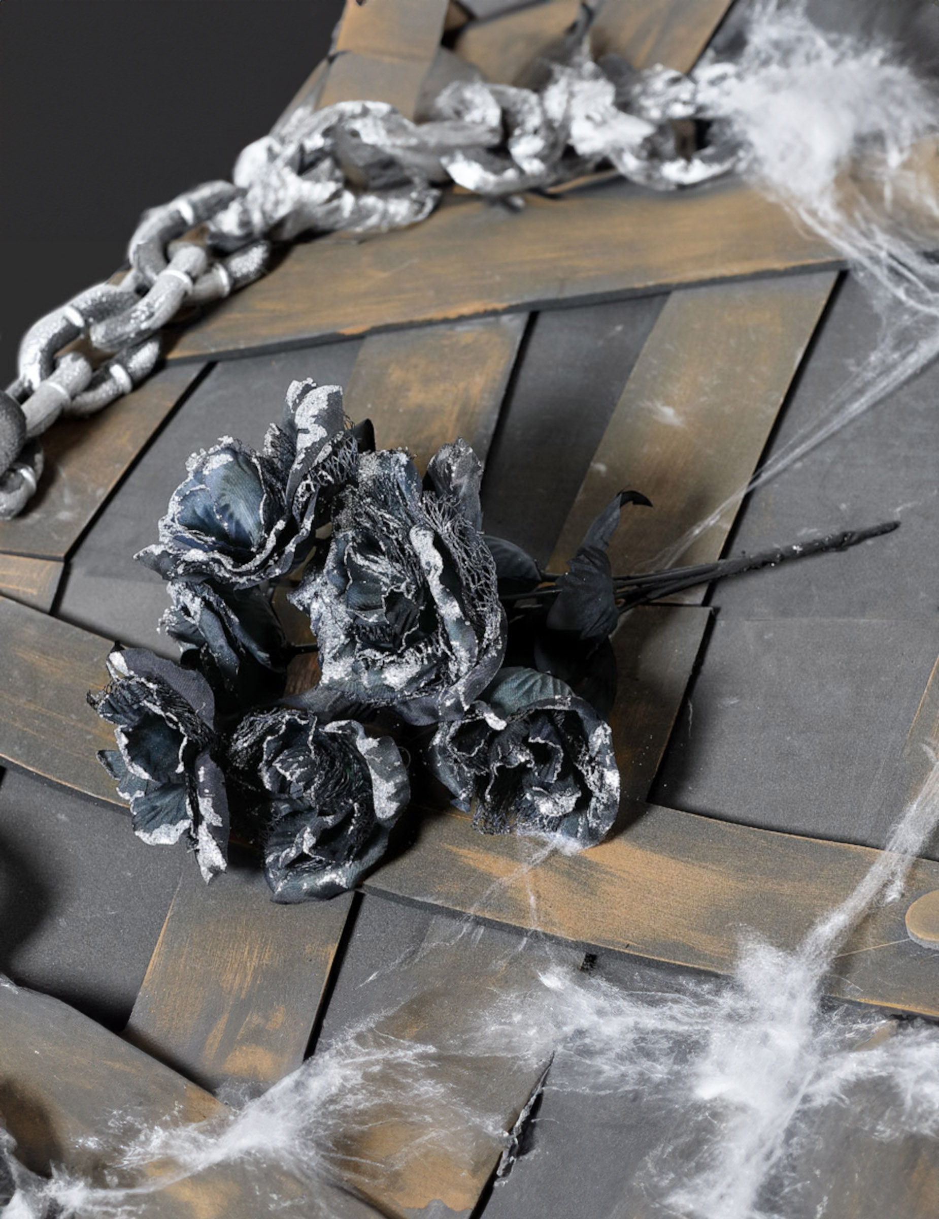 Bouquet de roses noires Halloween 35 cm