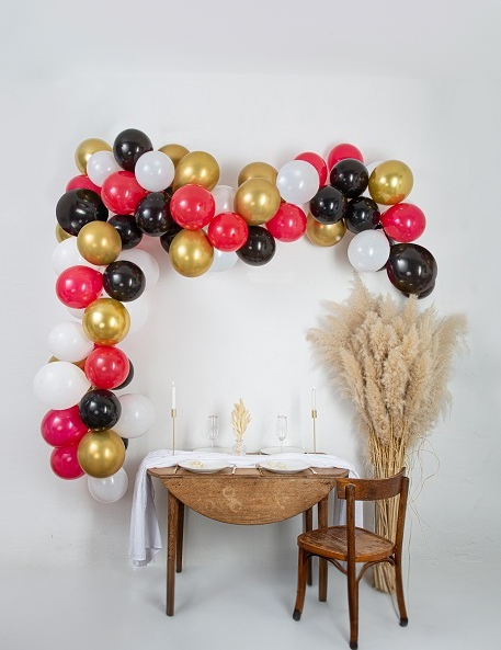 Kit arche de 60 ballons rouges, noirs et or