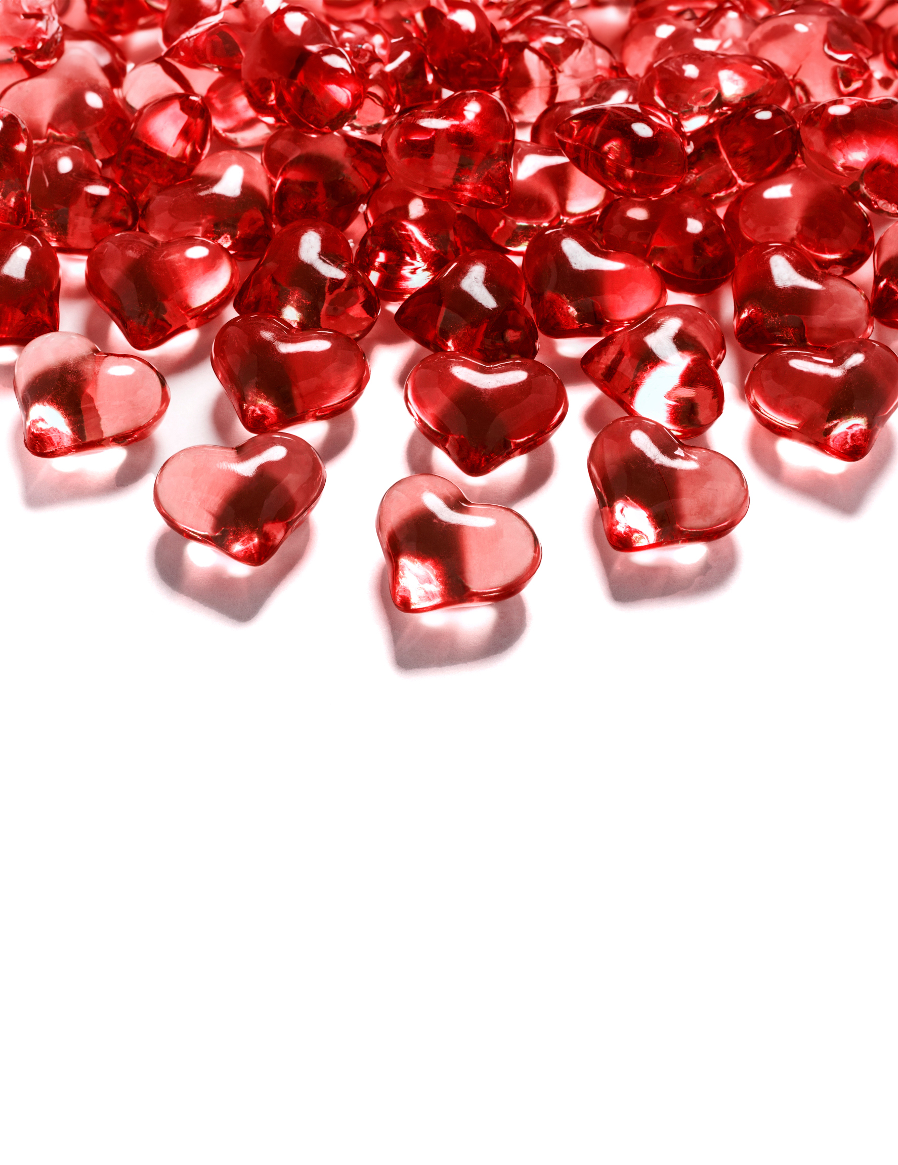 30 Confettis c urs cristal rouges 2 cm